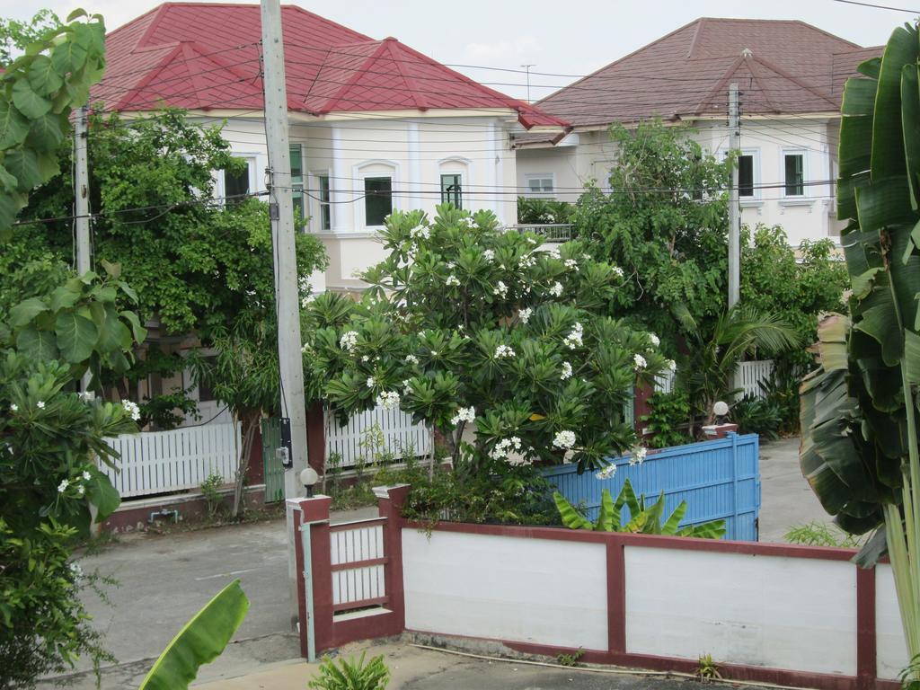 Kamalar Palace Ayutthaya Bagian luar foto